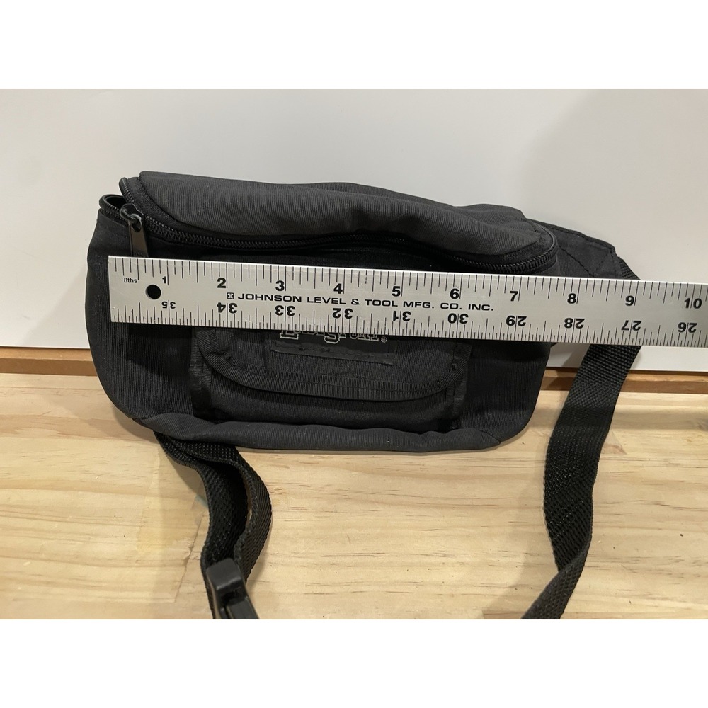 VTG- Eastsport Fanny Pack Black Waist Pouch Sports Hiking Walking Bag Fanny Pack - Picture 7 of 7